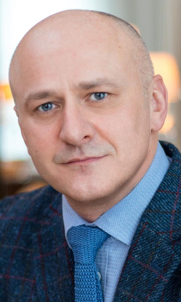 A headshot of Emlyn Brown, Global vice president Wellbeing, Accor